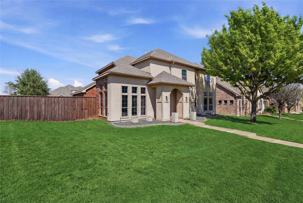 1733 White Cap Court, Desoto, TX 75115