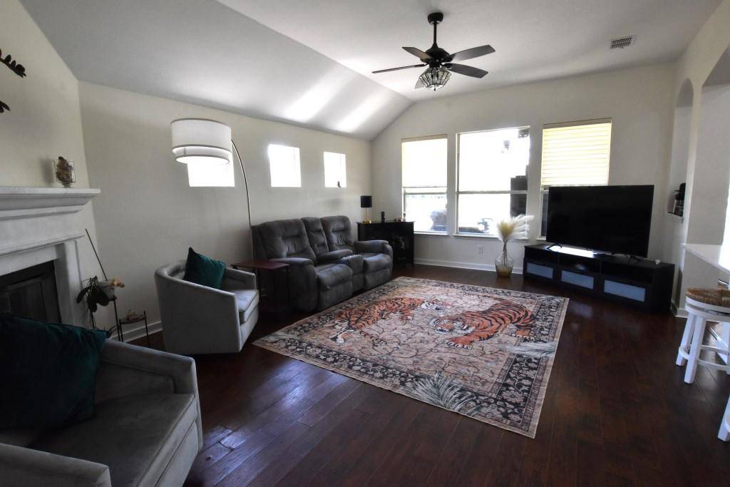 3732 Ranchman Boulevard, Denton, TX 76210