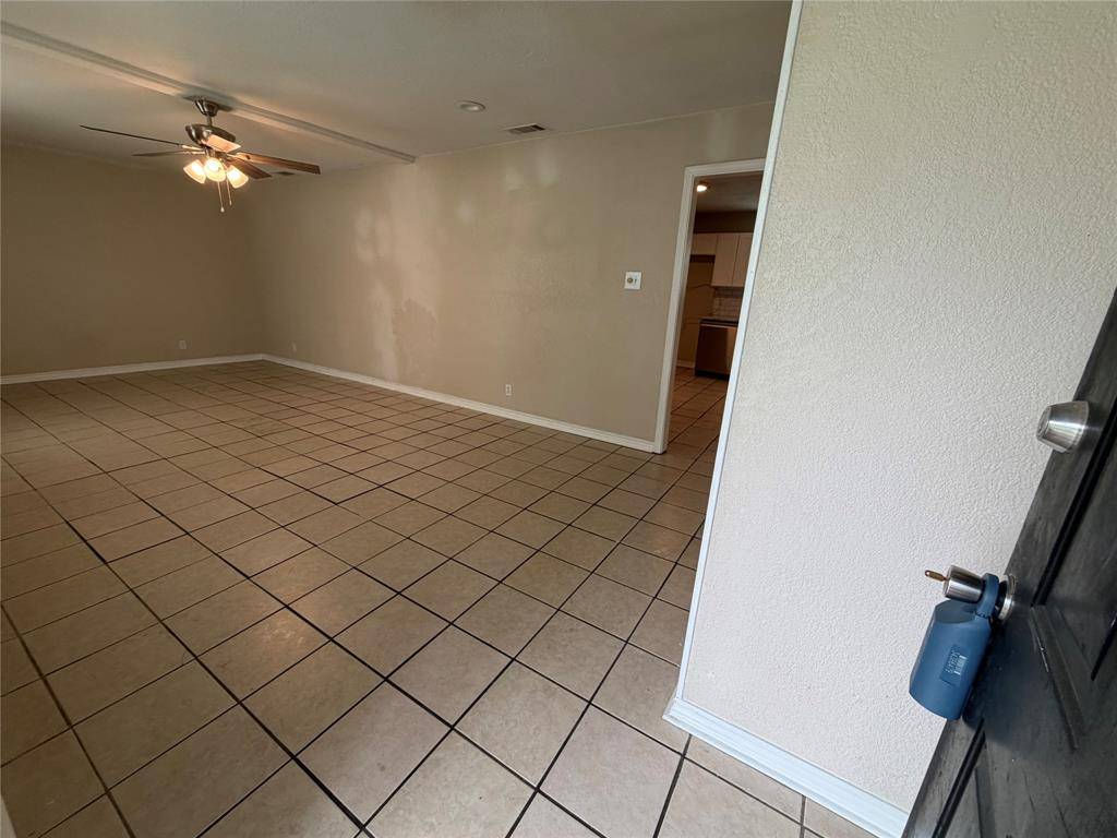 532 King Street, Burleson, TX 76028