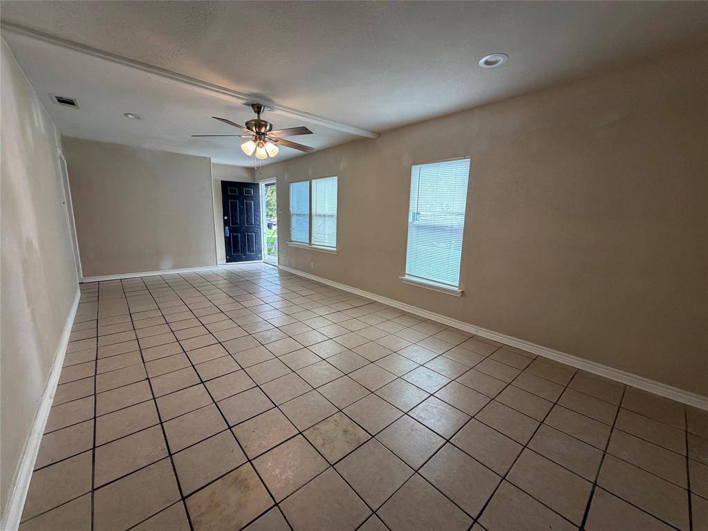 532 King Street, Burleson, TX 76028