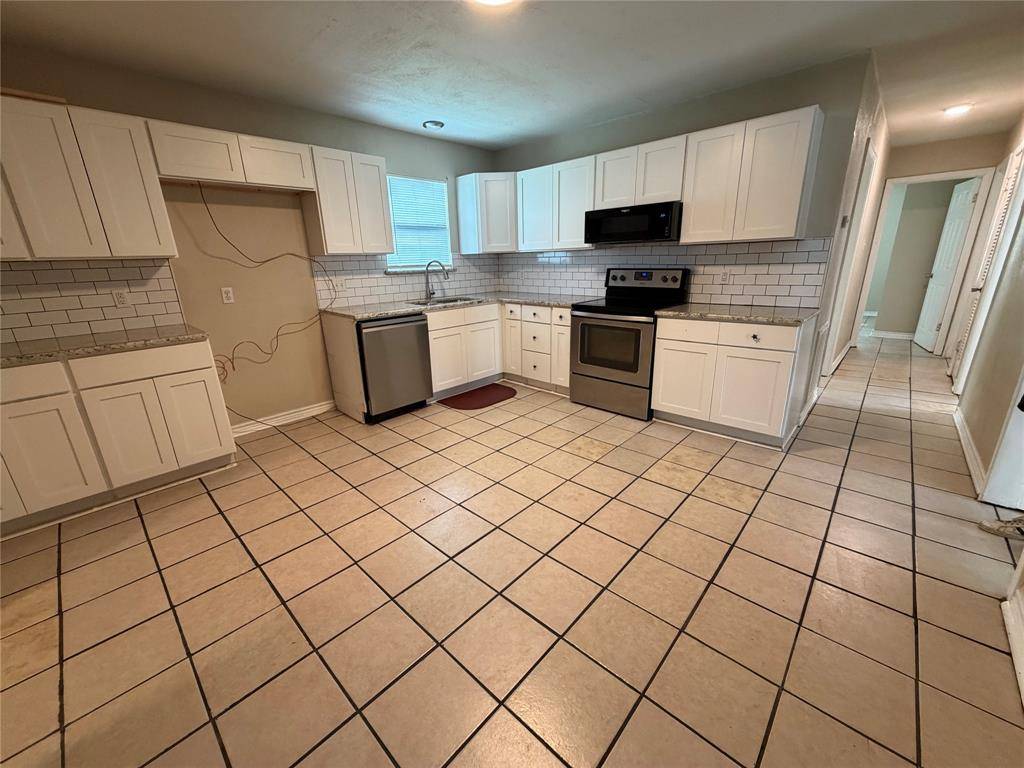 532 King Street, Burleson, TX 76028