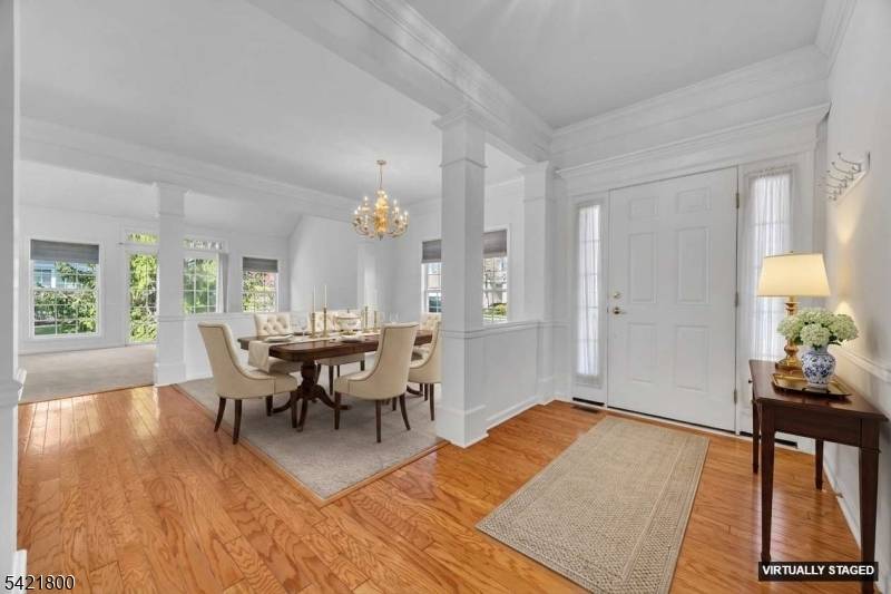 180 Stone Manor Dr, Franklin Twp., NJ 08873