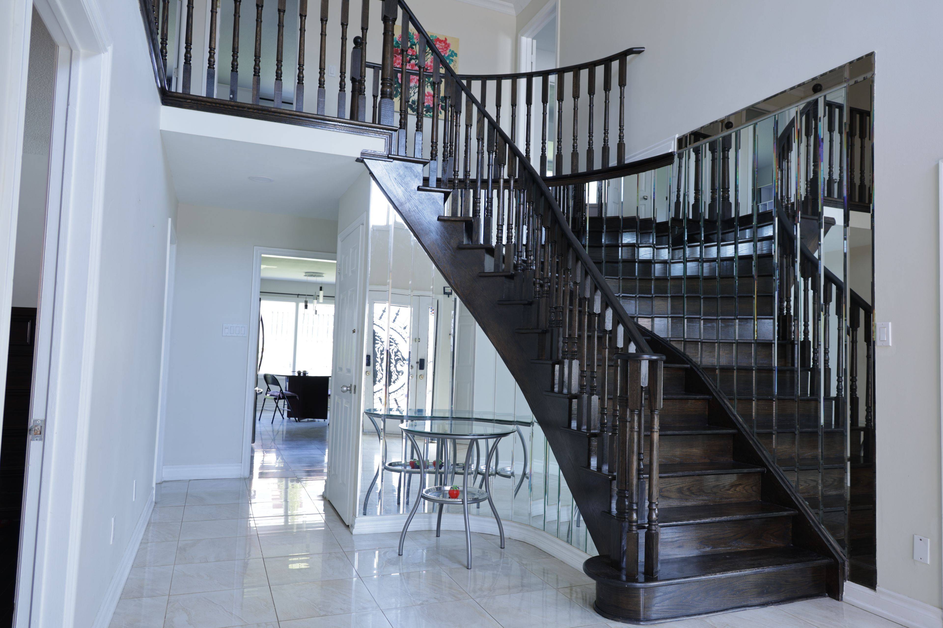 19 Delancey CRES, Markham, ON L3P 7C9