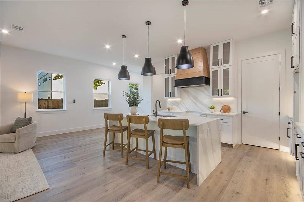 2005 Hearne Avenue, Dallas, TX 75212