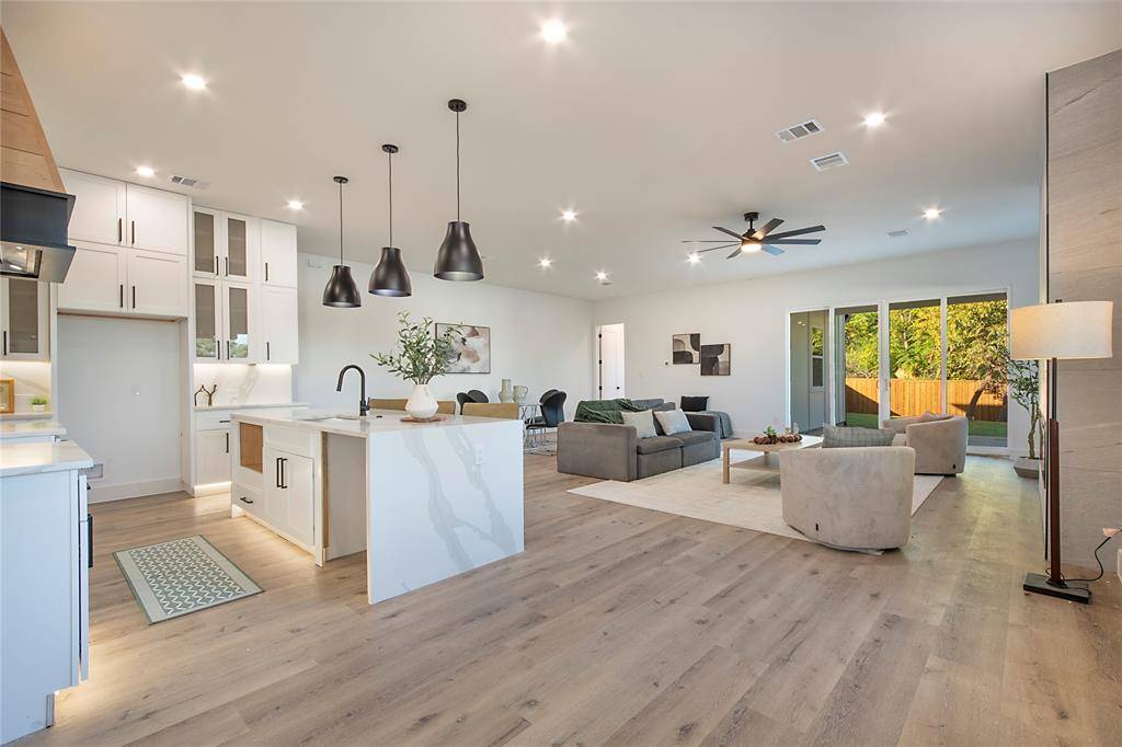 2005 Hearne Avenue, Dallas, TX 75212