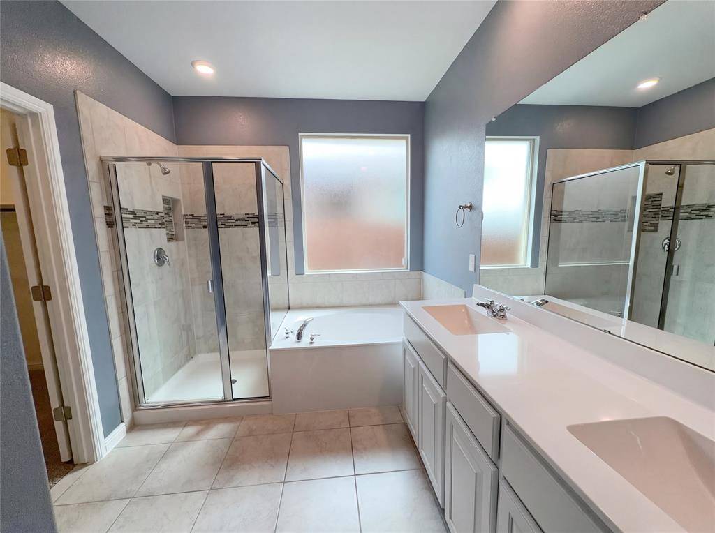 2520 Allview Lane, Glenn Heights, TX 75154