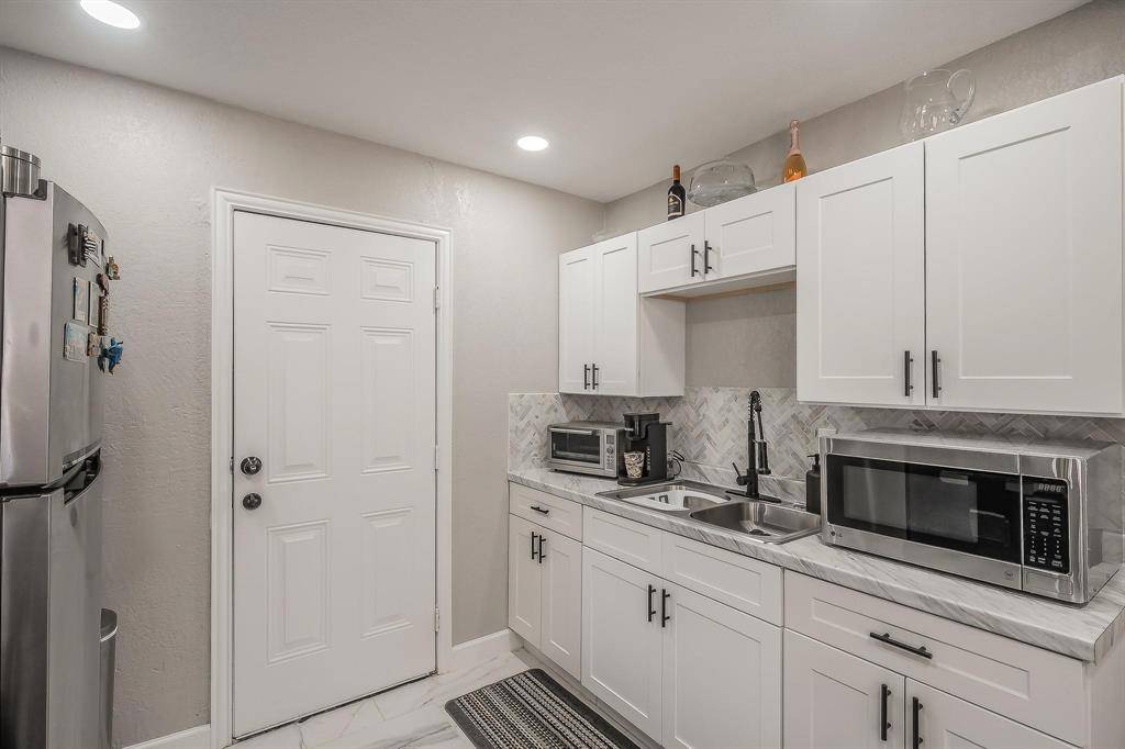 4506 Roberts Avenue, Dallas, TX 75215