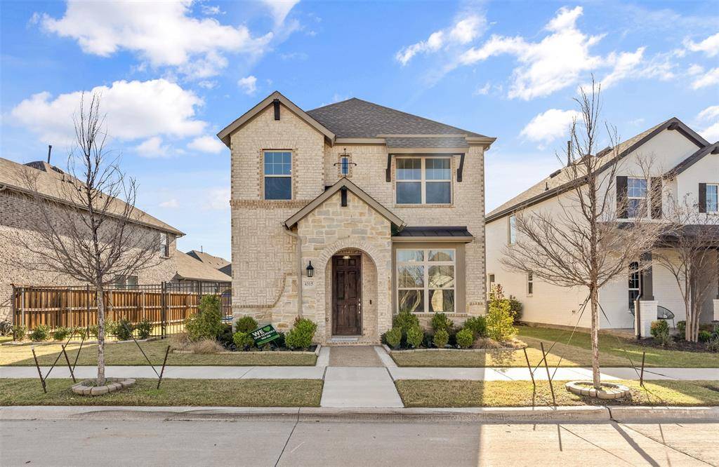 4315 Smokey Quartz Lane, Arlington, TX 76005