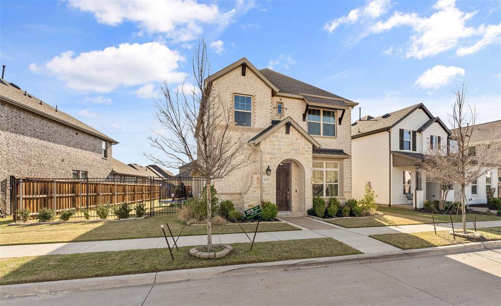 4315 Smokey Quartz Lane, Arlington, TX 76005