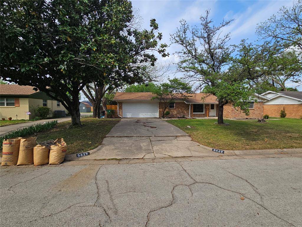 5629 Starlight Drive, Haltom City, TX 76117