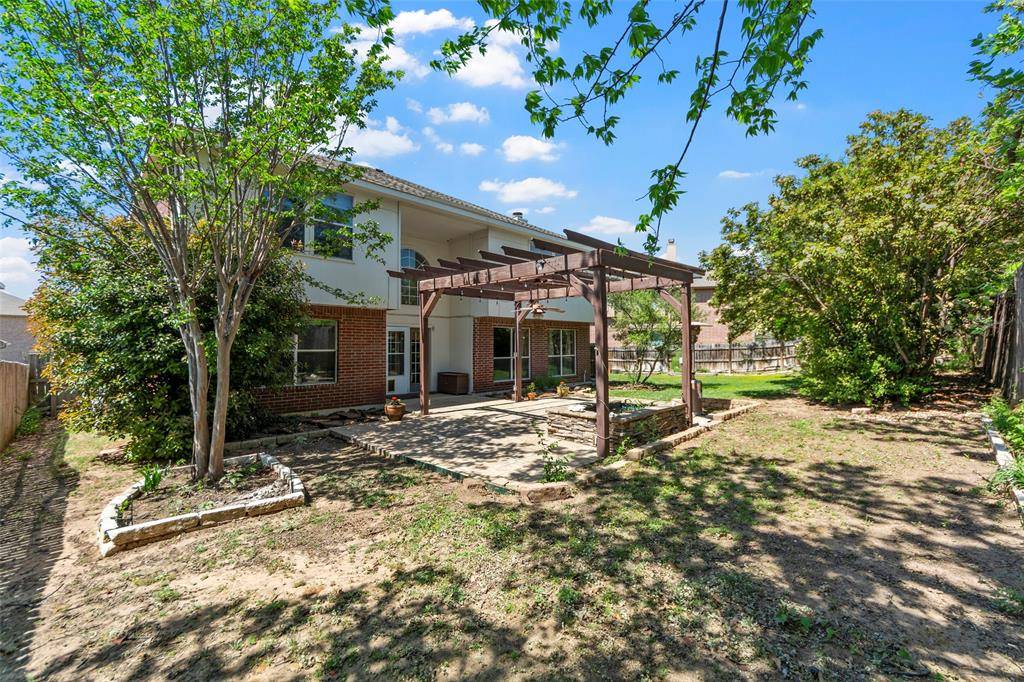 7005 Livingston Drive, Denton, TX 76210