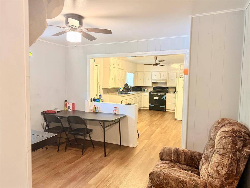 330 24th Street NW, Paris, TX 75460