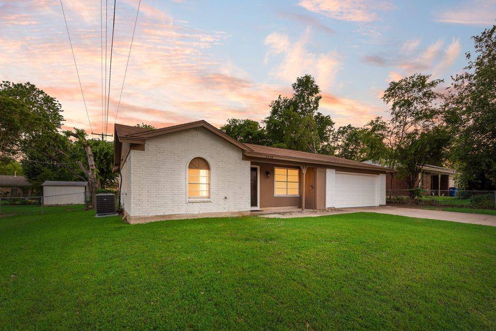 6048 Hillcrest Drive, Watauga, TX 76148