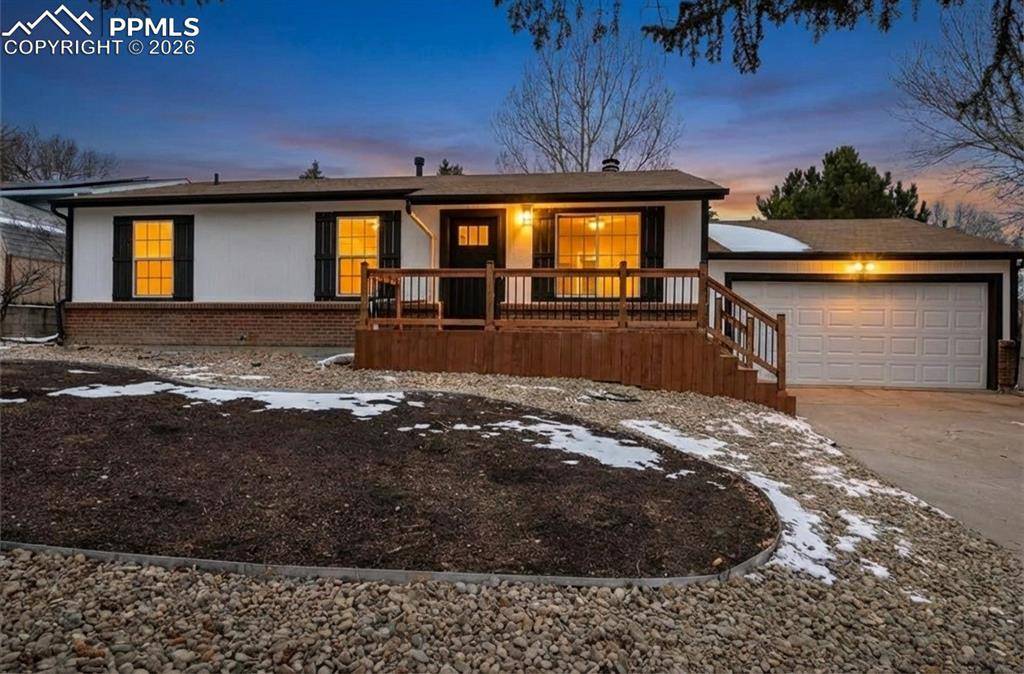 995 Oakwood DR, Castle Rock, CO 80104