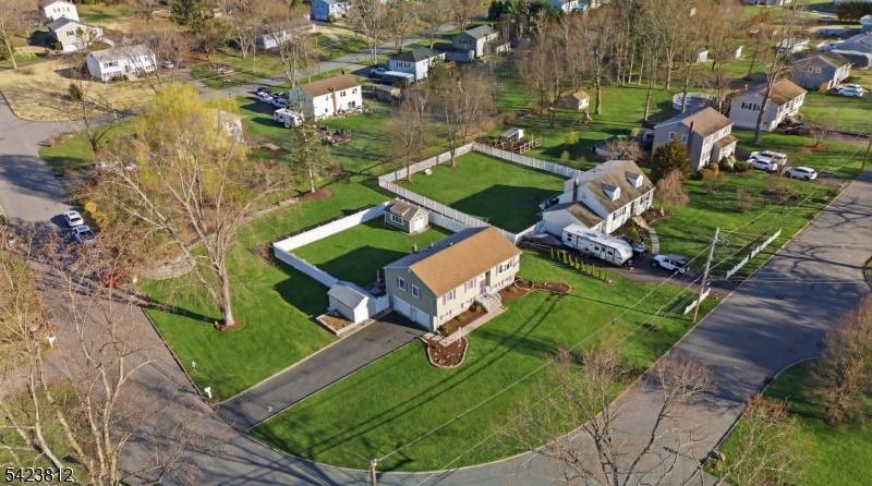 20 Meadow Ln, Mansfield Twp., NJ 07840