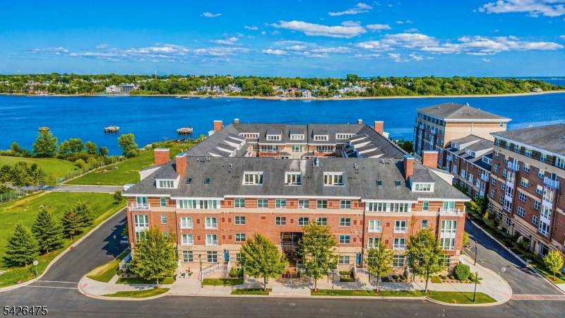 368 Rector St #307, Perth Amboy City, NJ 08861