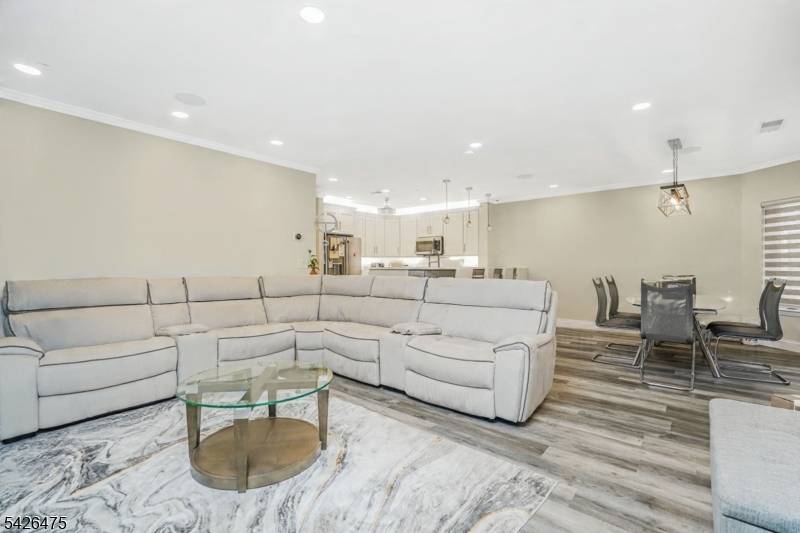 368 Rector St #307, Perth Amboy City, NJ 08861