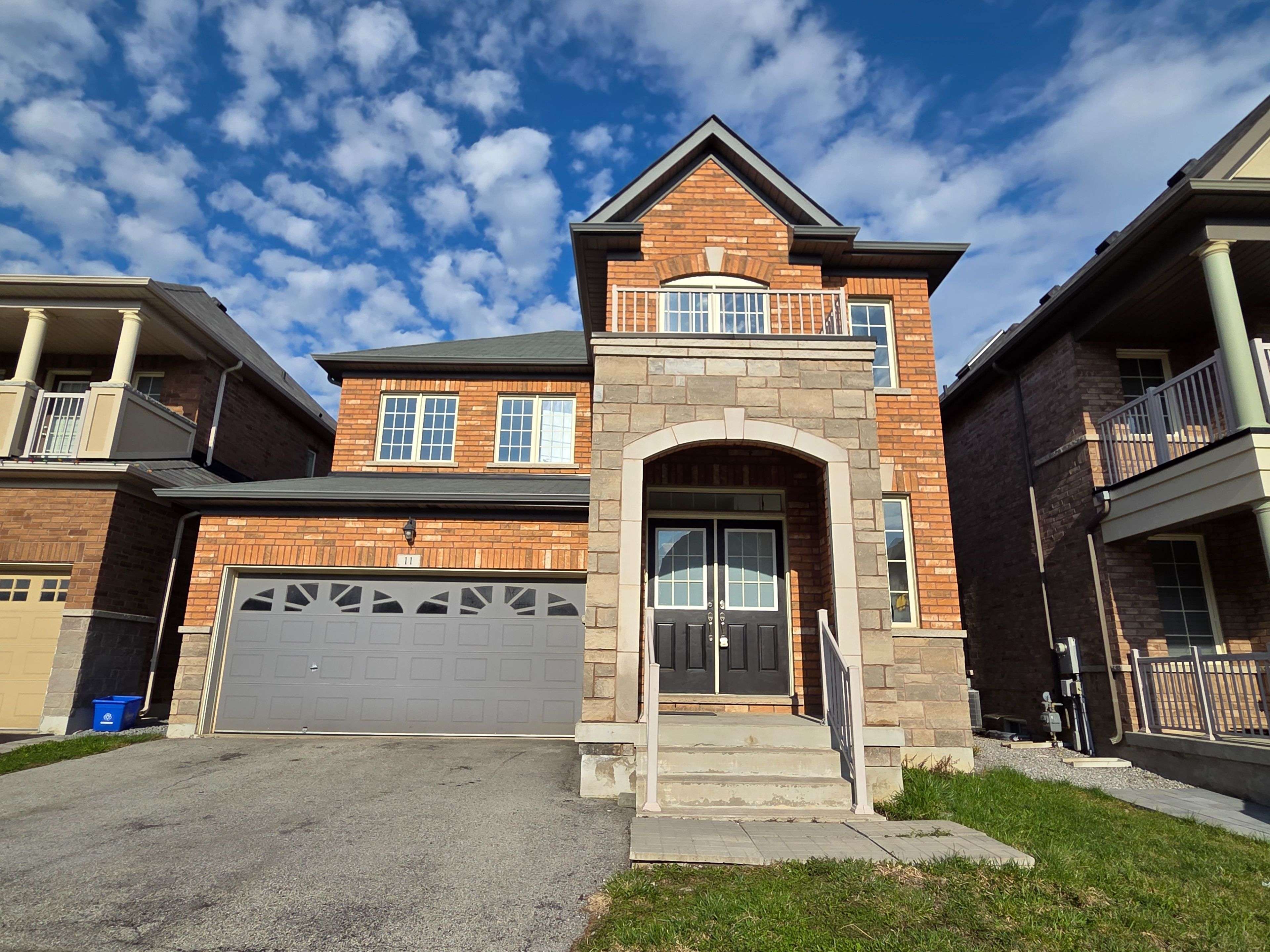 11 Beacon Point ST, Markham, ON L6E 0P3