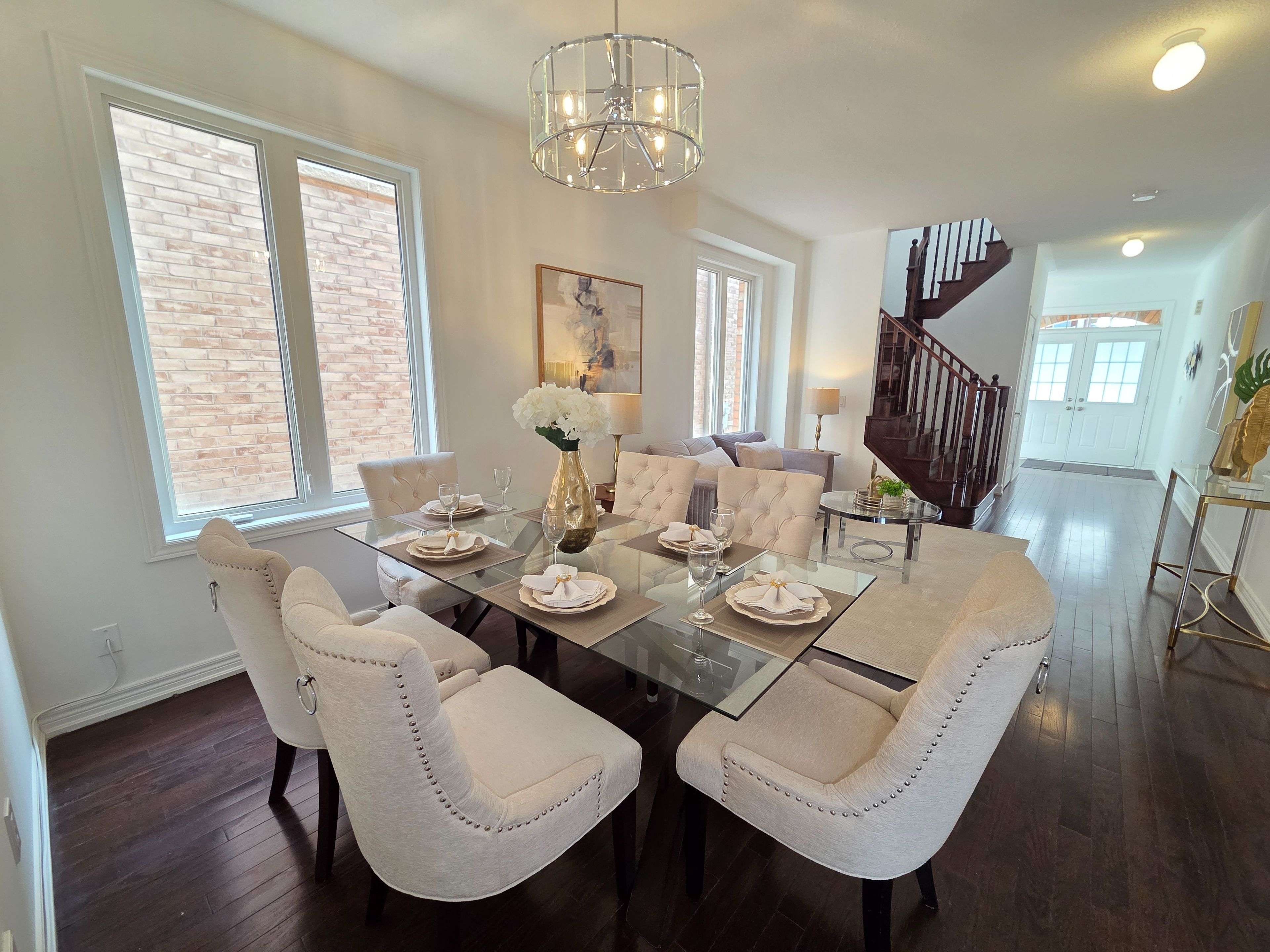 11 Beacon Point ST, Markham, ON L6E 0P3