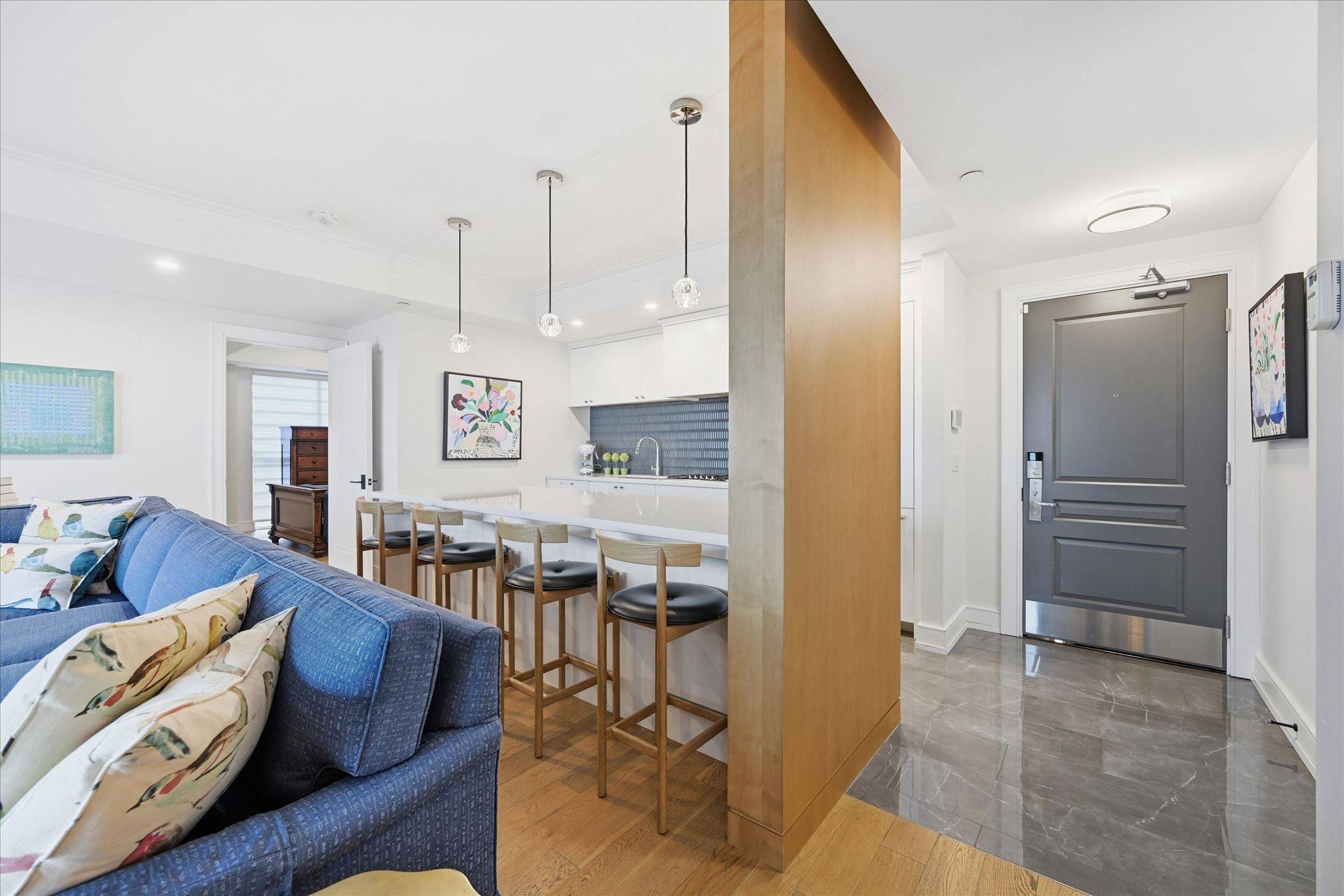 2060 Lakeshore RD #1501, Burlington, ON L7R 5A1