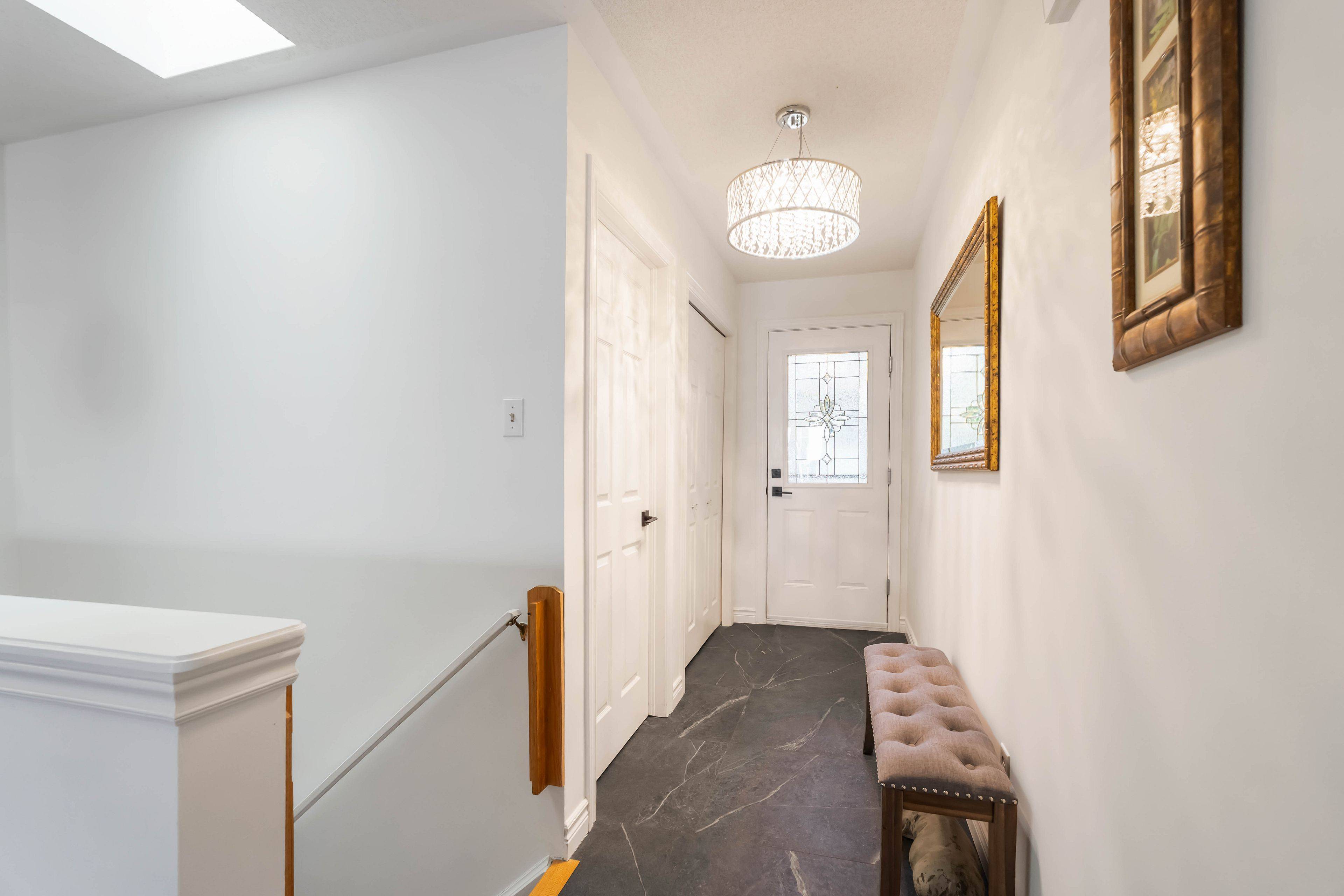 165 Main ST E #14, Grimsby, ON L3M 1P2