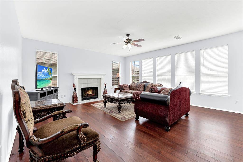 8506 Manchester Drive, Rowlett, TX 75089