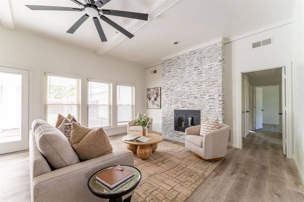 906 Windsong Trail, Richardson, TX 75081