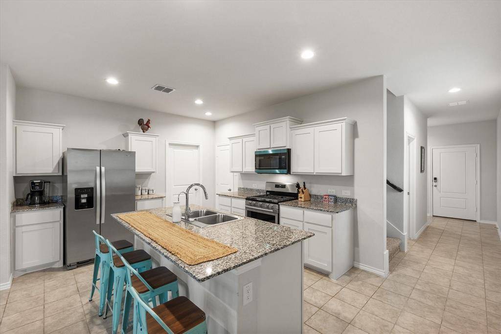 105 Greengate Drive, Boyd, TX 76023