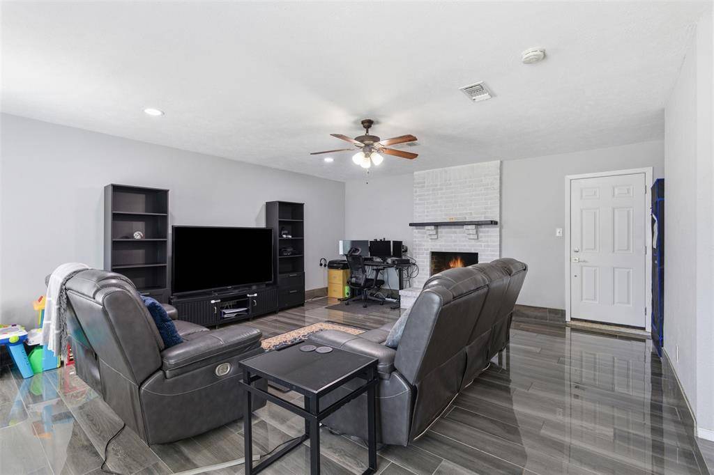 1505 Montclair Street, Arlington, TX 76015