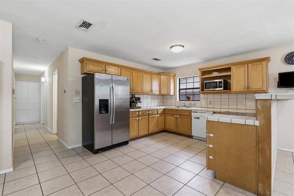 1505 Montclair Street, Arlington, TX 76015