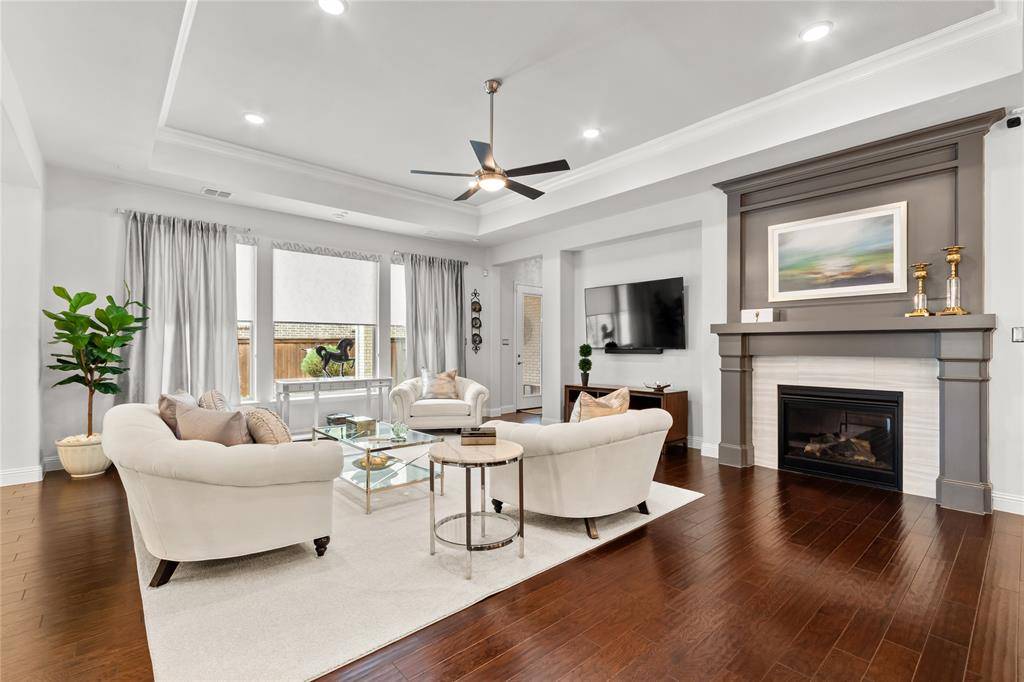 1810 Birds Fort Trail, Arlington, TX 76005