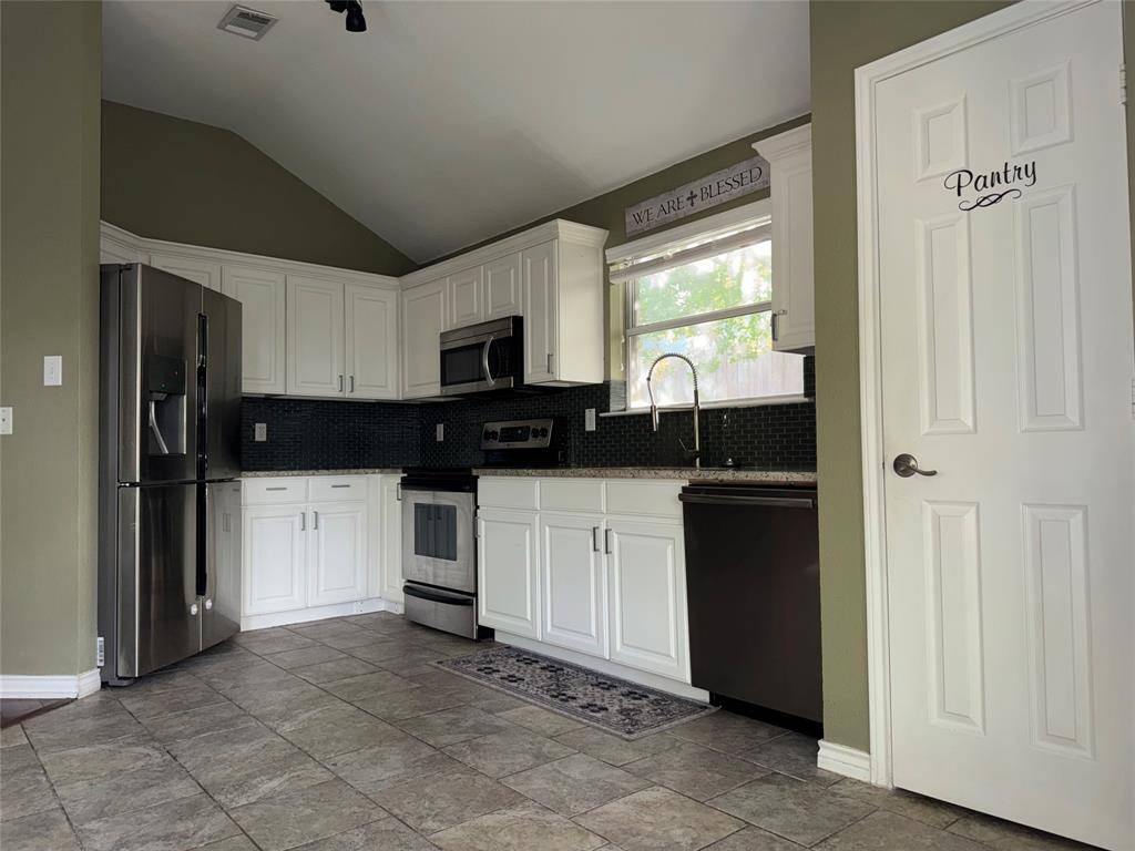 6241 Peach Tree Drive, Midlothian, TX 76065