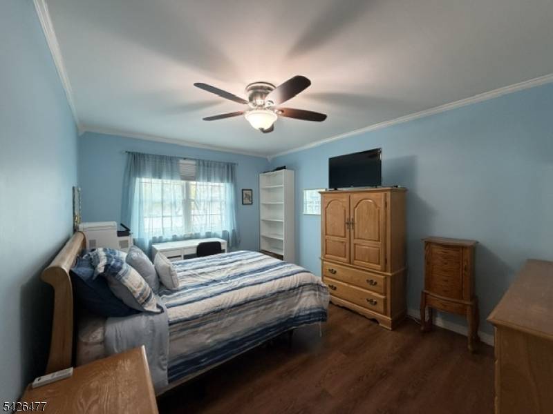 32 Brunswick Dr, Howell Twp., NJ 07731