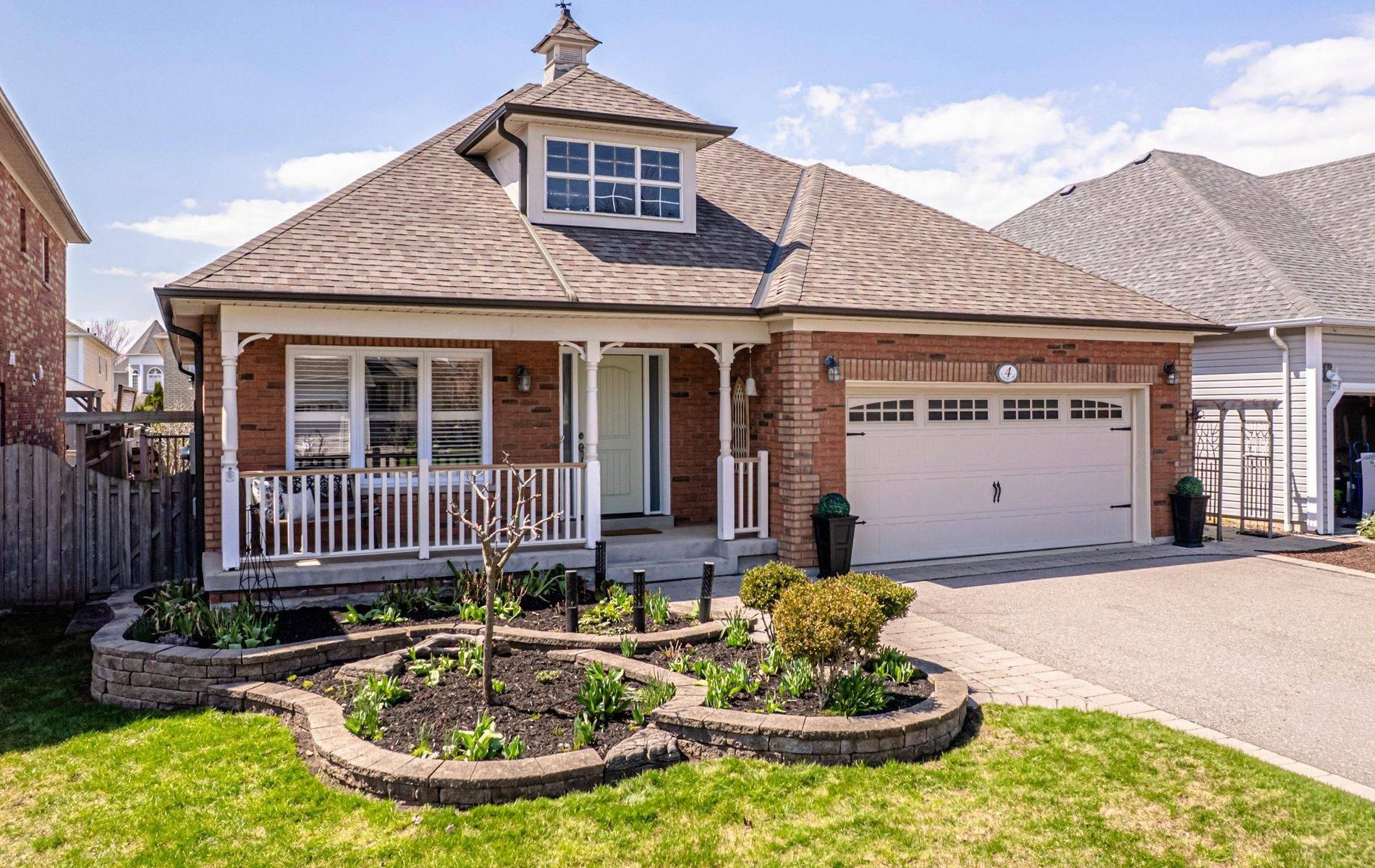 4 Sturgess CRES, Whitby, ON L1M 1J9