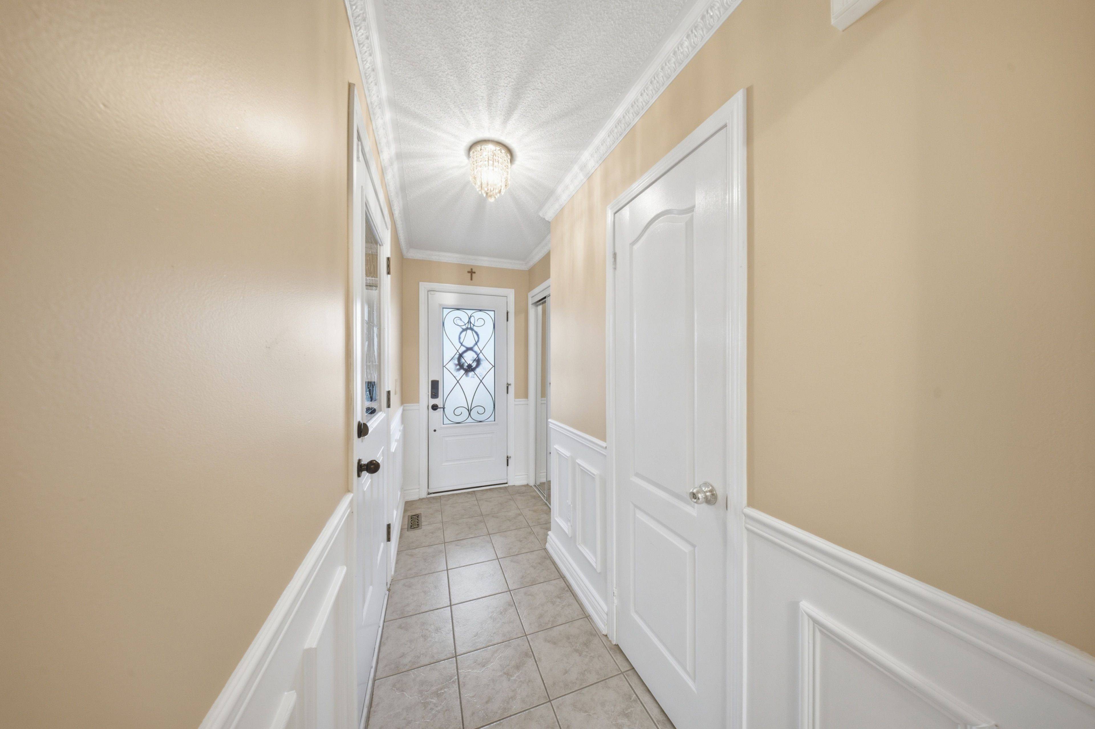 1386 Quest CIR, Mississauga, ON L5N 8B5