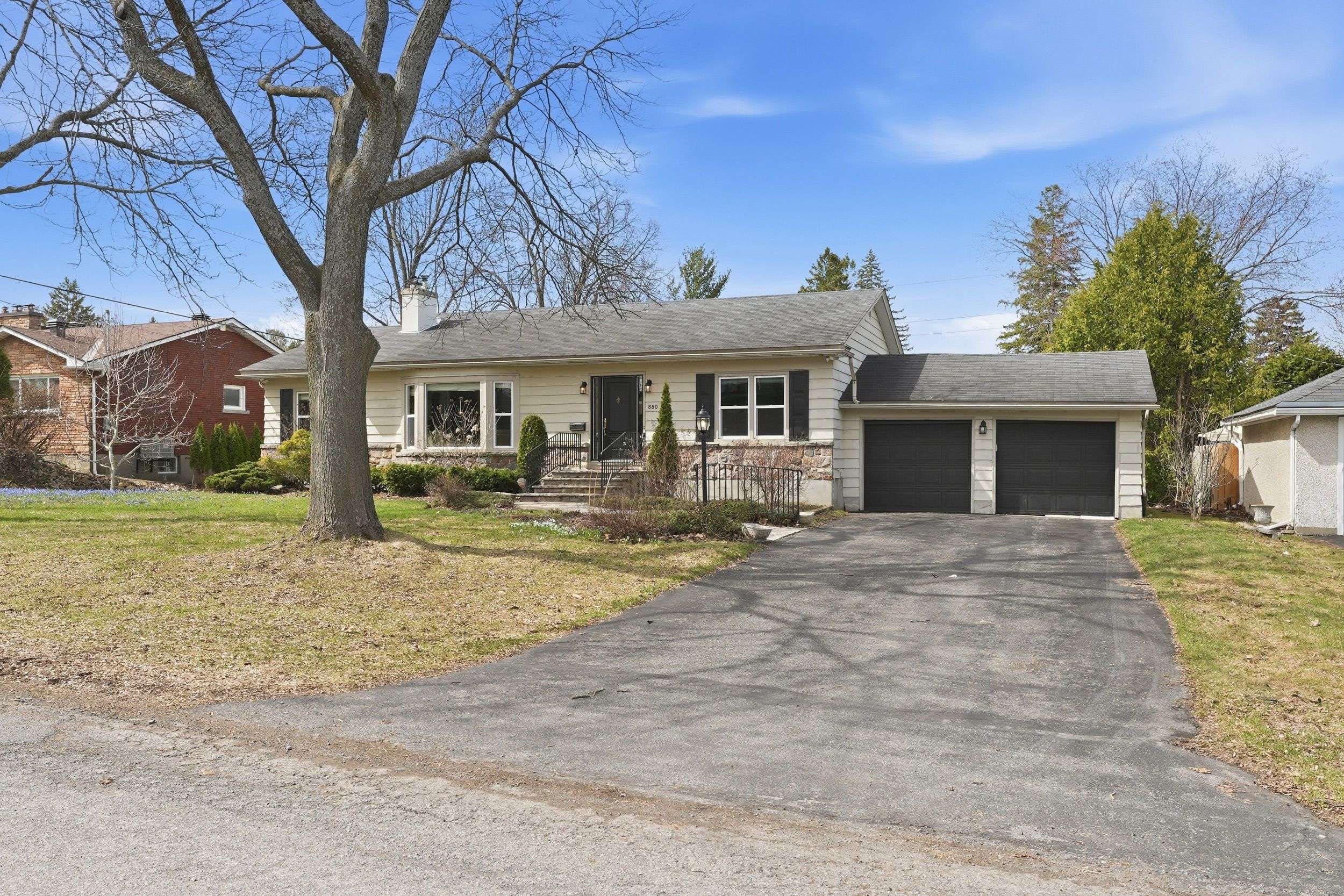 880 Melwood AVE, Mckellar Heights - Glabar Park And Area, ON K2A 3C3