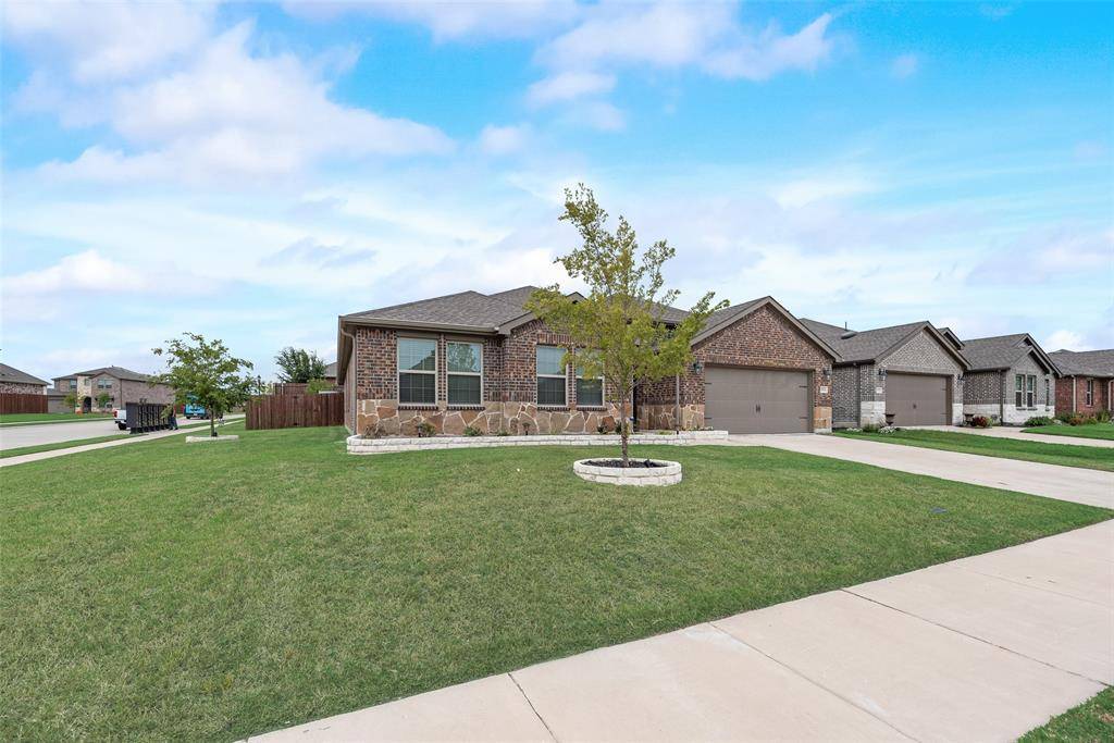 2016 Hampton Street, Anna, TX 75409