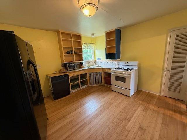 401 E Hayes Avenue, Whitney, TX 76692