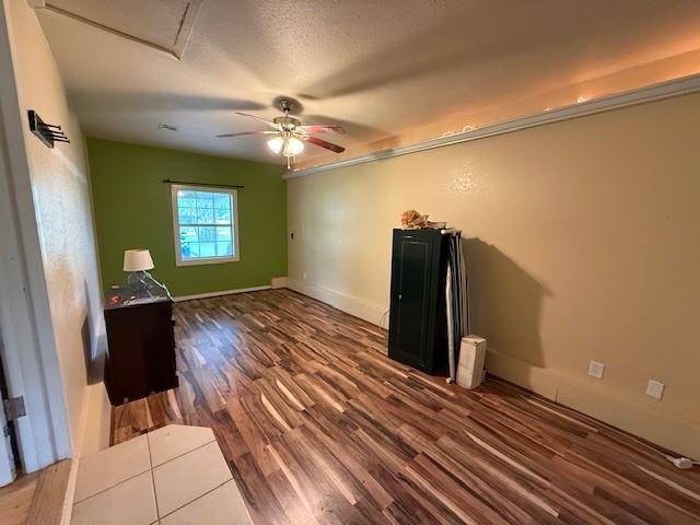 401 E Hayes Avenue, Whitney, TX 76692