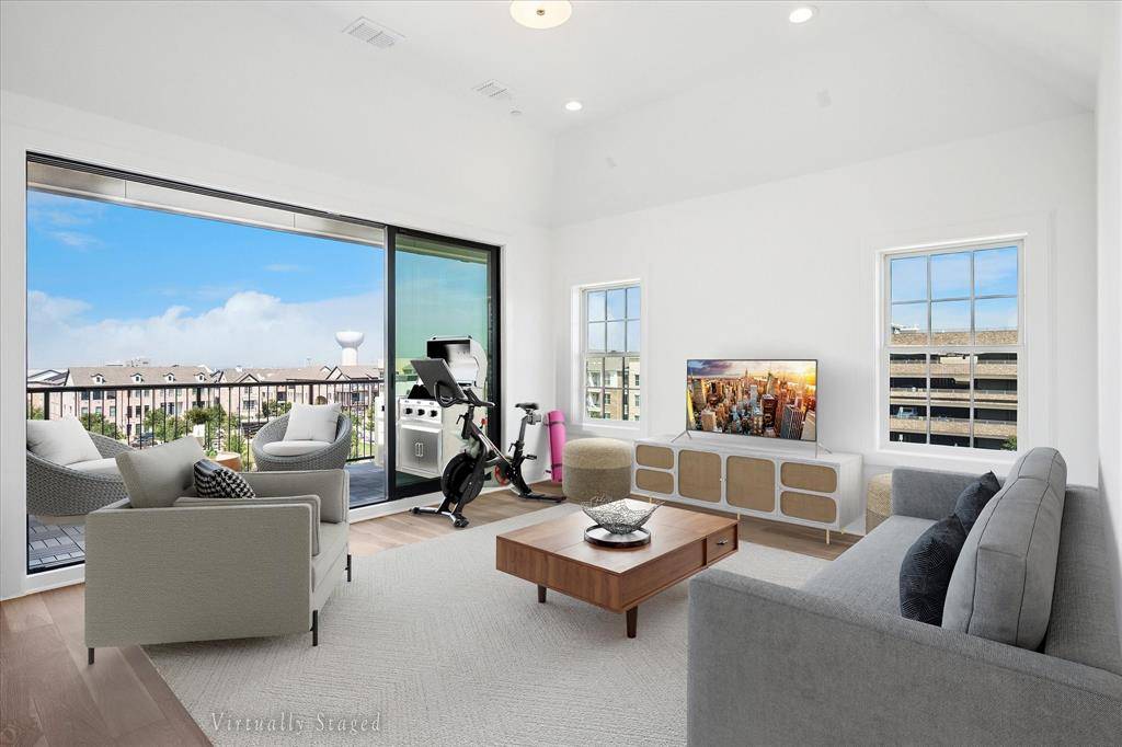 14956 Oak Street, Addison, TX 75001