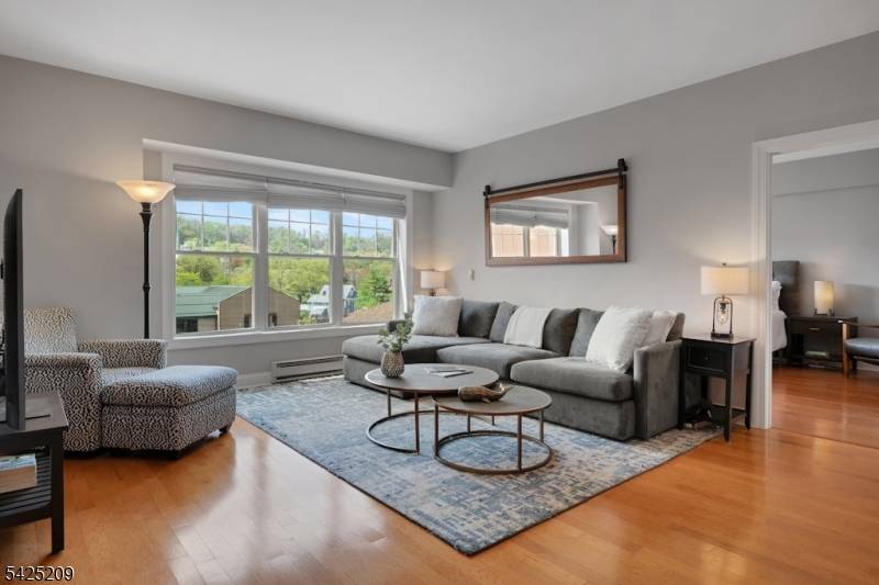 48 S Park St #507, Montclair Twp., NJ 07042