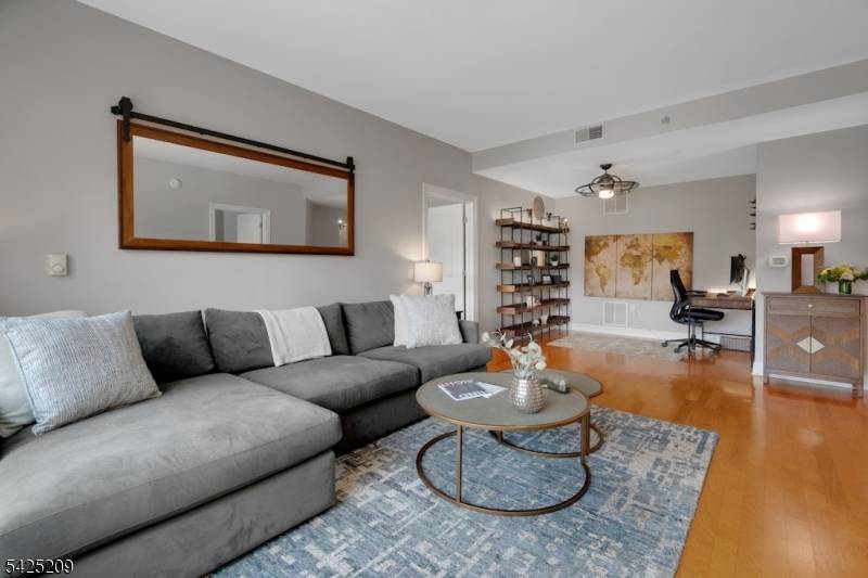 48 S Park St #507, Montclair Twp., NJ 07042