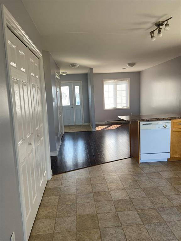 8 Jaycee Place, St. John's, NL A1E0B6