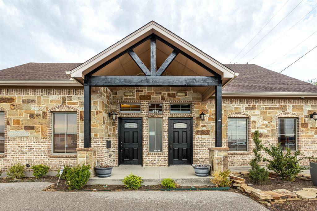 1809 K Avenue, Plano, TX 75074