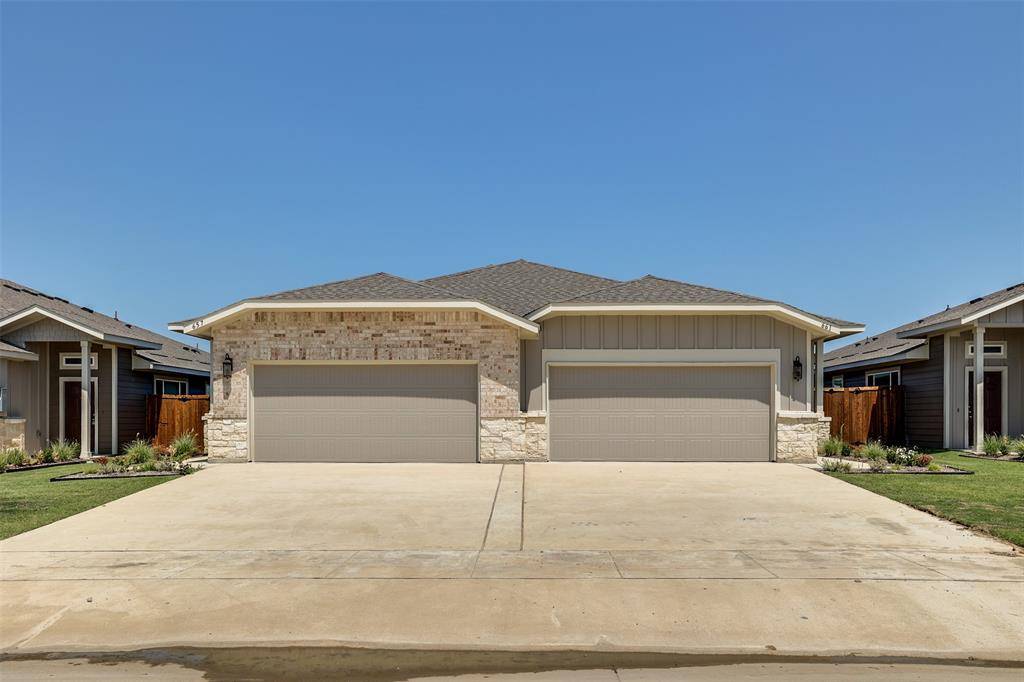 657 Blackland Drive, Venus, TX 76084