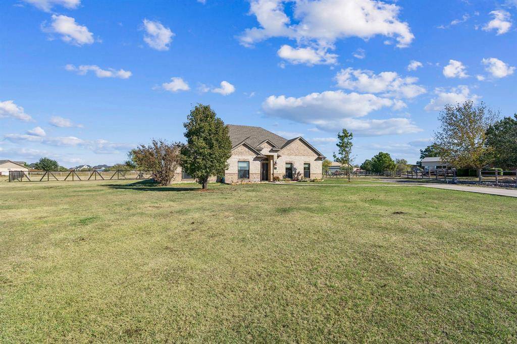 10832 Ridge Country Road, Haslet, TX 76052