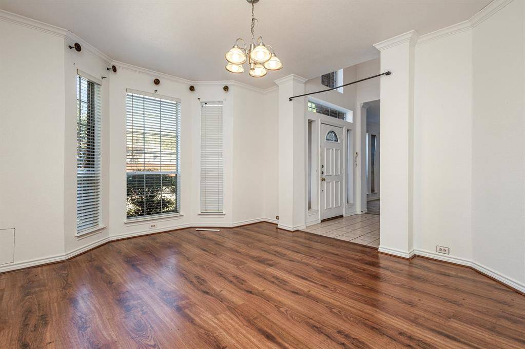 2514 Fallview Lane, Carrollton, TX 75007