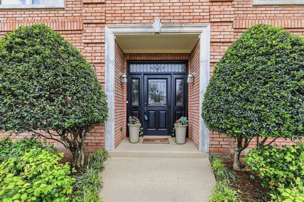 801 Bent Tree Drive, Euless, TX 76039