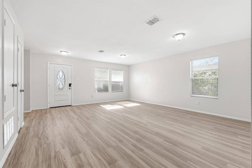 725 Lovern Street, Cedar Hill, TX 75104