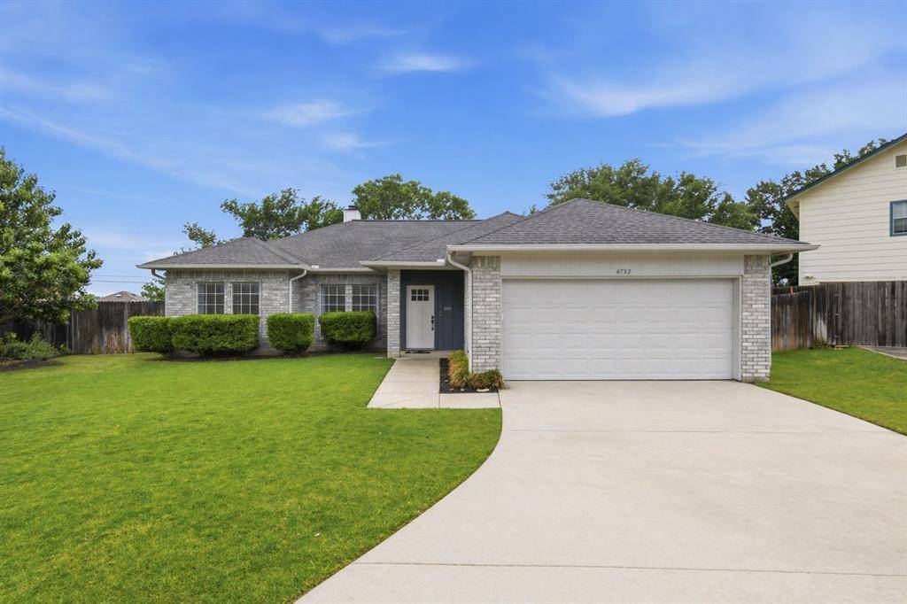 6732 Basswood Drive, Fort Worth, TX 76135